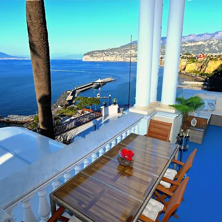 La Terrazza 38 ベッド・アンド・ブレックファスト 4*