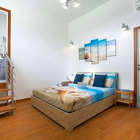 La Terrazza 38 Bed & Breakfast 4*