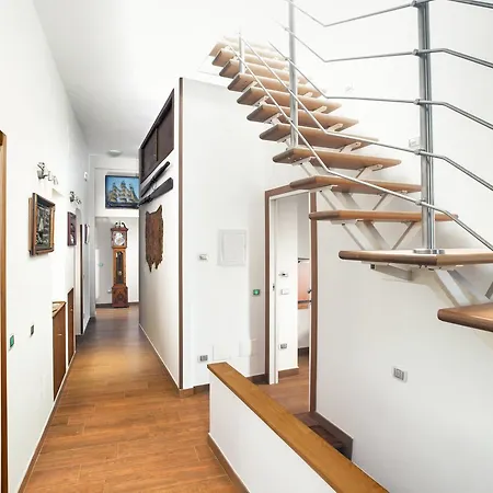 La Terrazza 38 Bed & Breakfast 4*